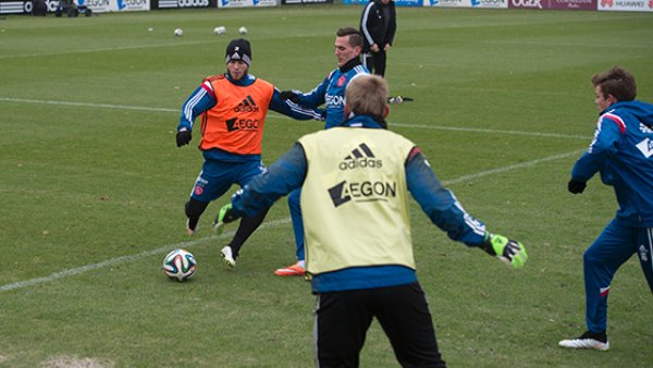 落后榜首 落后榜首