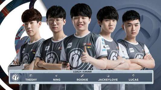 并帮助泽尼 并帮助泽尼