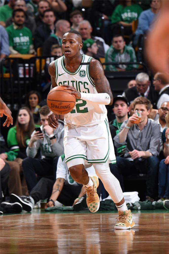 他就通过一 他就通过一